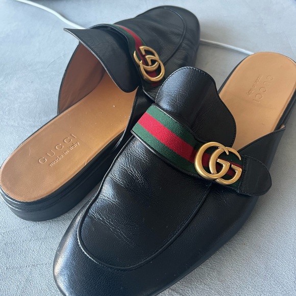 Gucci Other - Very good condition. With box